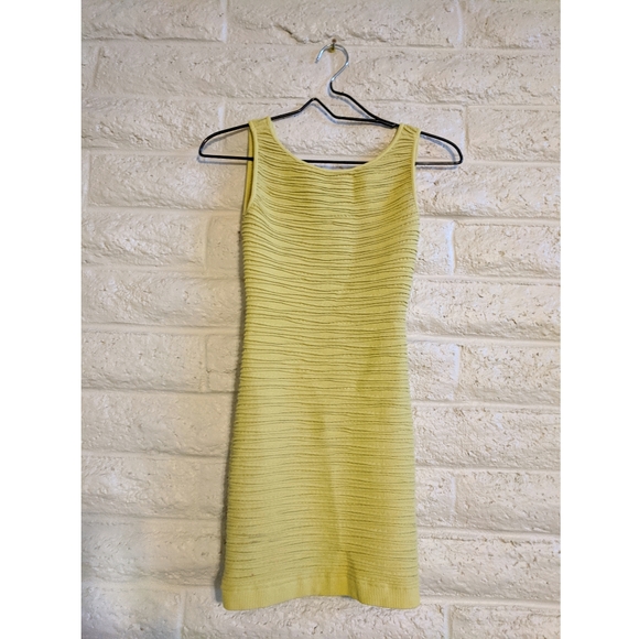 BCBG | textured citron yellow mini dress xs/s euc - Picture 3 of 6